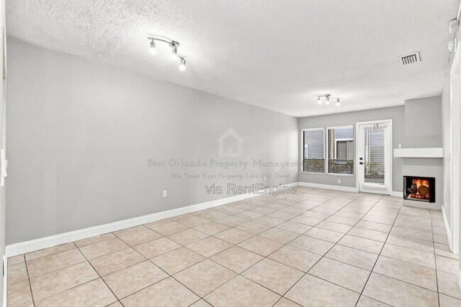 Building Photo - 9430 Torrington Ave