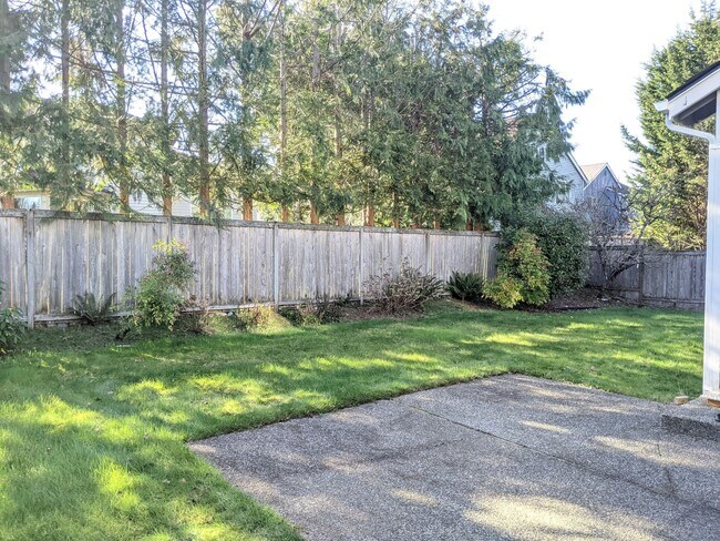 Photo - Spacious Single Family Home with Large Yar...