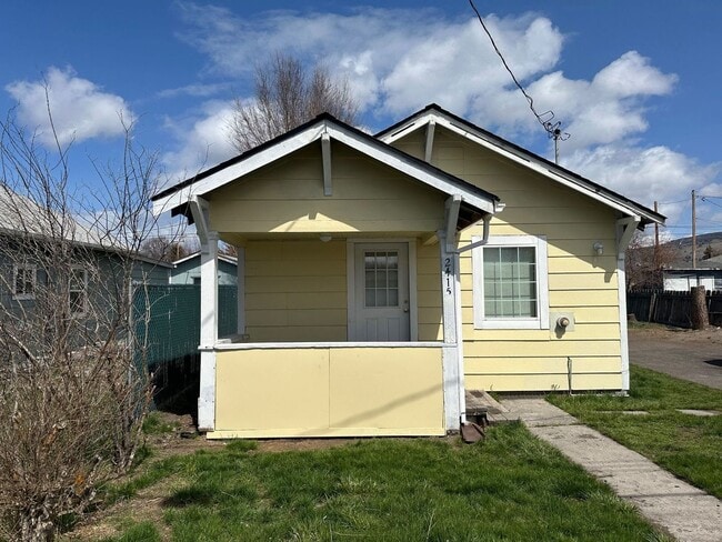 Building Photo - 2415 Eberlien