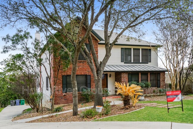 Building Photo - 18510 Paloma Wood