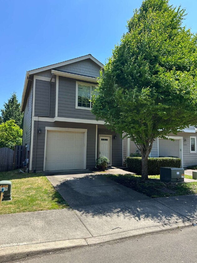 Foto principal - Single Family home in Milwaukie on Private...