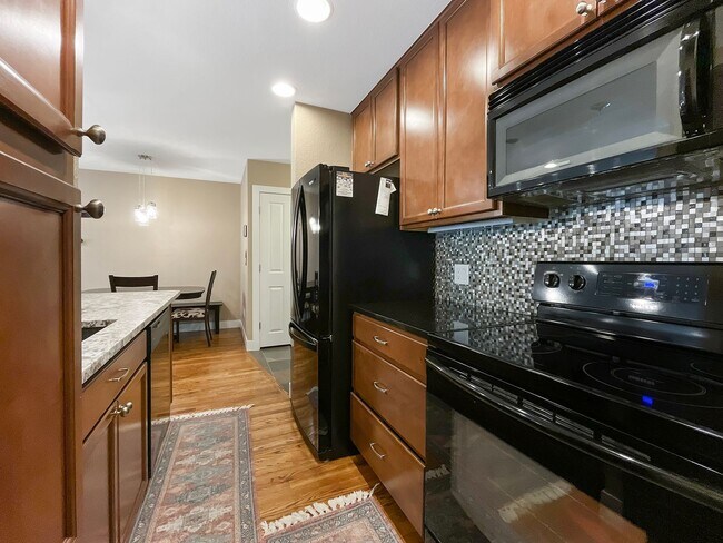Building Photo - You asked for it! Winter Season Rental in FRISCO!!  One bedroom FURNISHED.  Just bring your skis!...