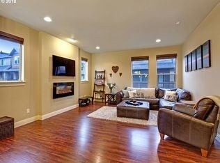 Foto del edificio - 4 br, 3.5 bath House - 14301 SW Burlwood Ln