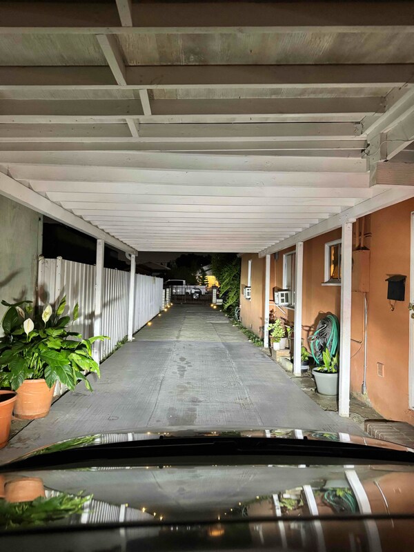 9533 San Carlos Ave Unit 9533, South Gate, CA 90280 Room for Rent in