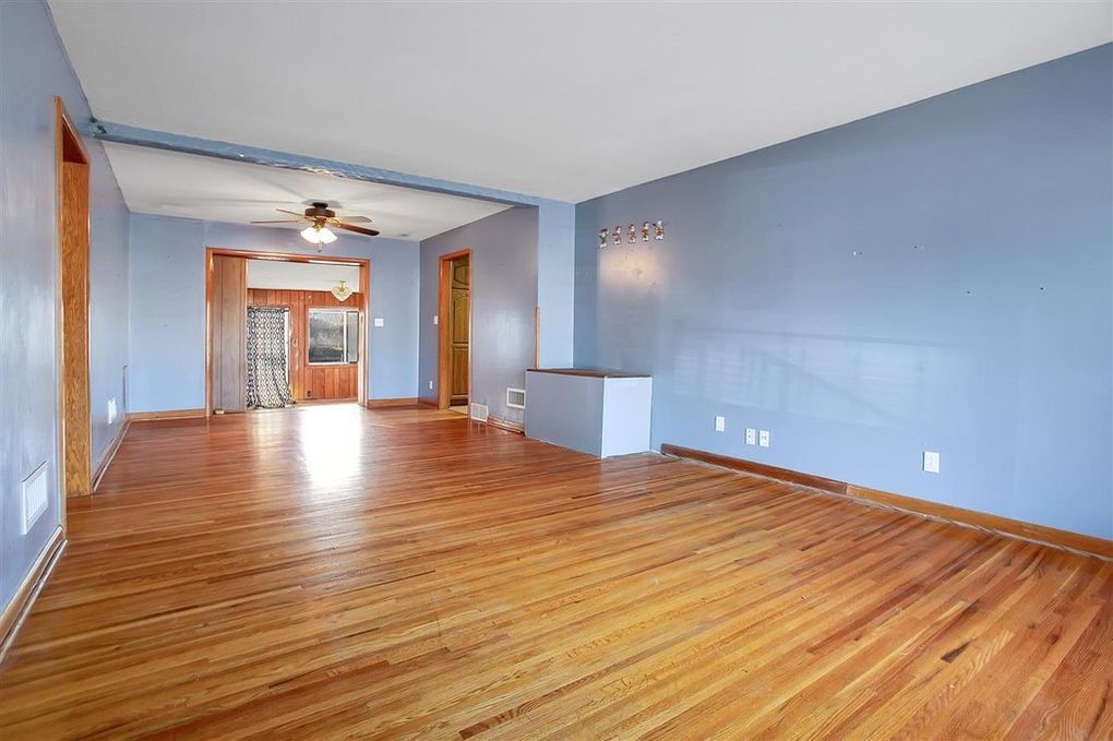 Primary Photo - 3707 E Funston St
