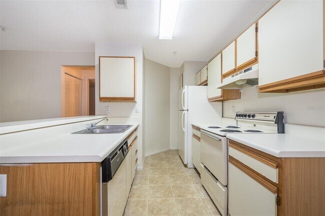 Building Photo - 623 Dory Ln