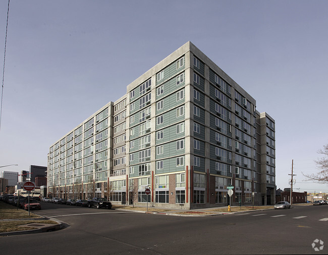 Foto del edificio - Broadway Plaza Lofts