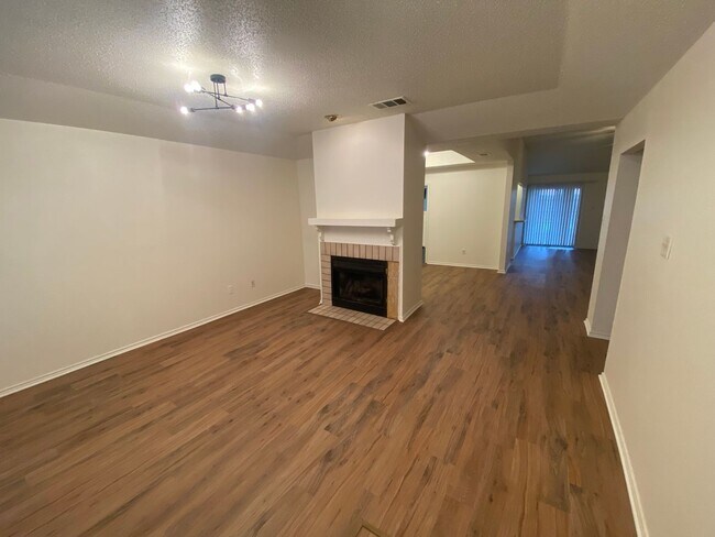 Building Photo - Nice Single Family Home in Cedar Hill