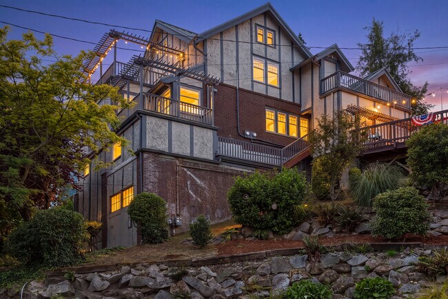 Foto del edificio - 1228 23rd Ave E