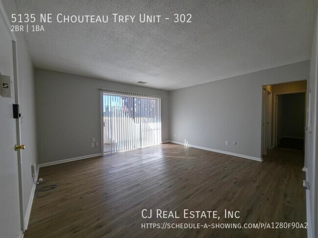 Building Photo - 5135 NE Chouteau Trafficway
