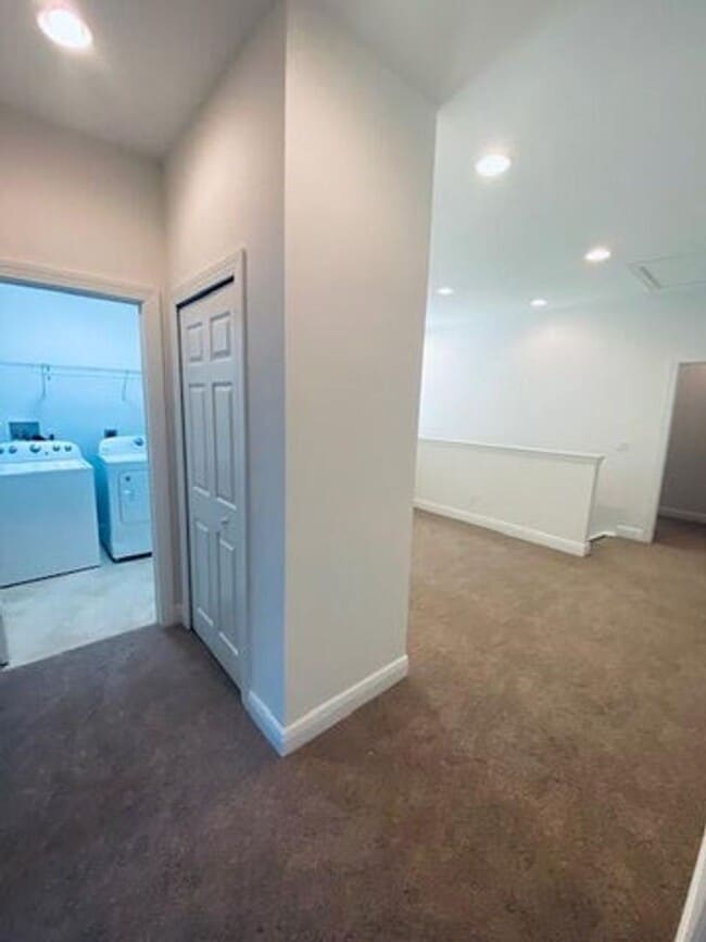 Building Photo - 4527 Cadiz Cir