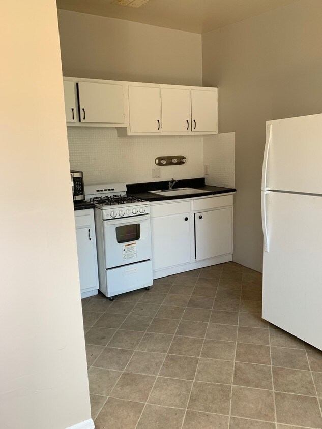 Primary Photo - 3609 Marine Ave
