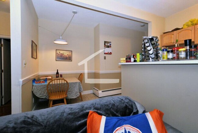 Foto del edificio - Unique Brookline Apartment