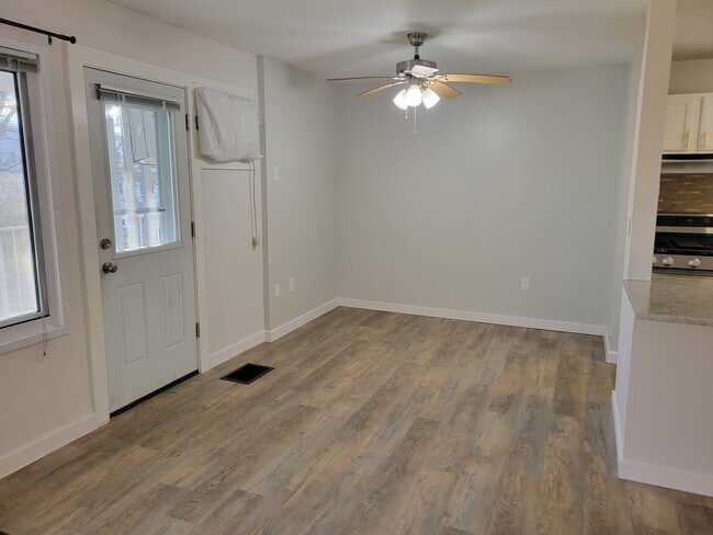 Building Photo - 281 Gardner Ave