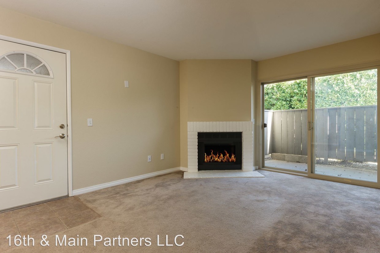Primary Photo - 2910-3040 Alta View Dr