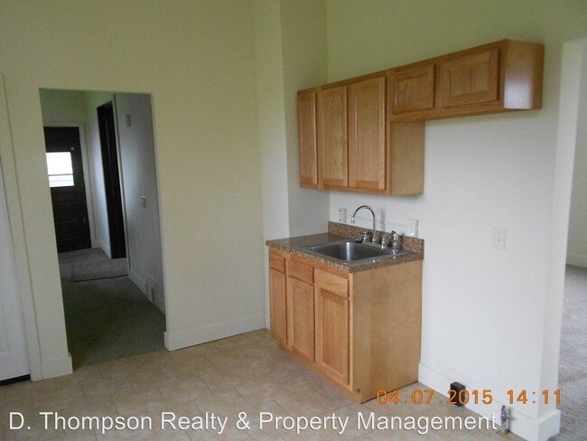 Building Photo - 3 br, 1.5 bath House - 2415 MANDERSON ST