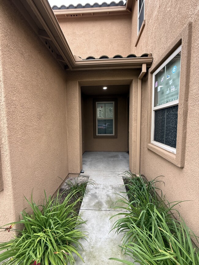 Building Photo - 1852 Crystal Bluff Ct
