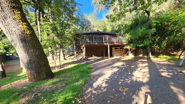 Building Photo - 21992 Sawmill Flat Rd