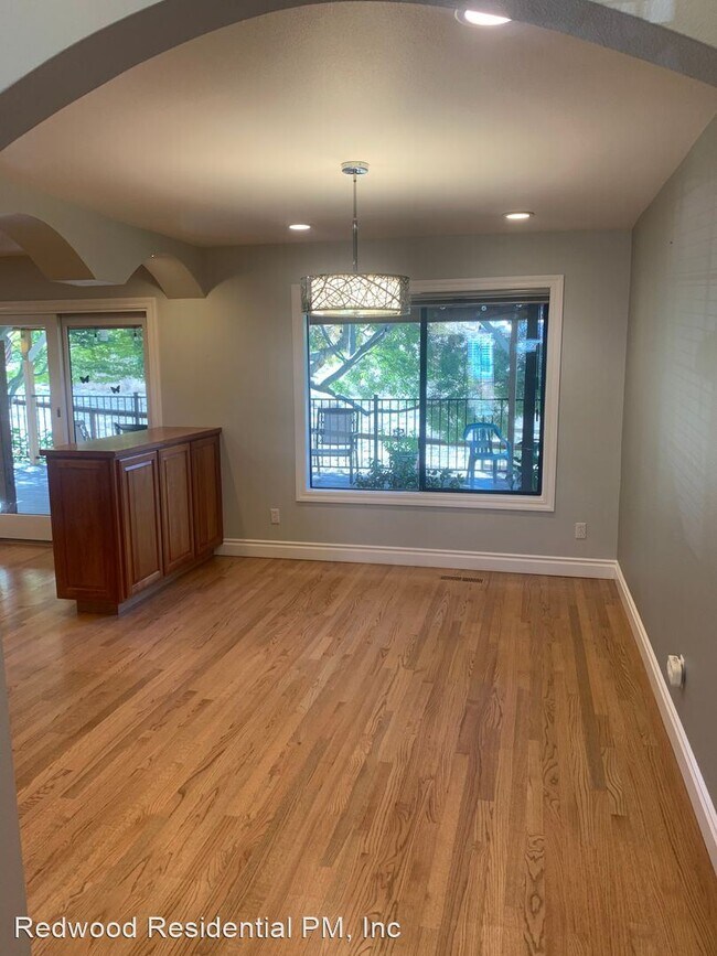 Building Photo - 3 br, 2 bath House - 4812 Foxglove Court