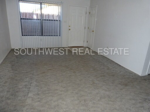 Building Photo - 808 S Elgin Ave
