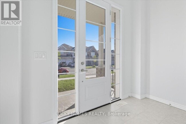 Building Photo - 643 Lemay Grv