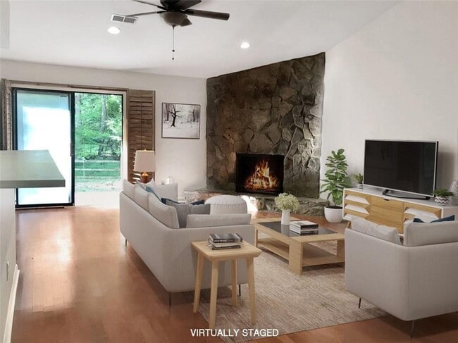 Foto del edificio - 2950 Cedar Knoll Dr