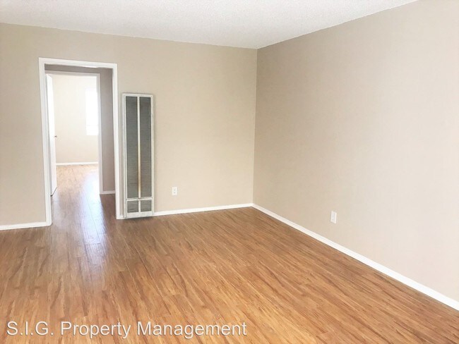 Building Photo - 1124 E Doran St