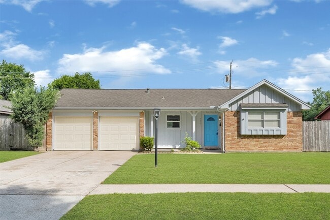 Building Photo - 9927 Southport Dr