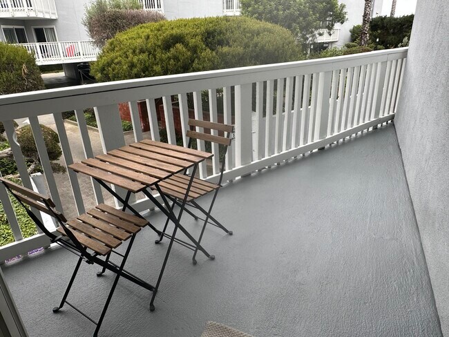 Foto del edificio - 640 The Village