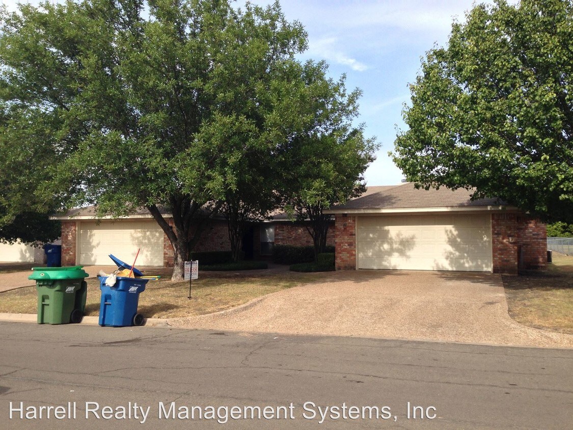 Foto principal - 3 br, 2 bath House - 620 Barbara Jean
