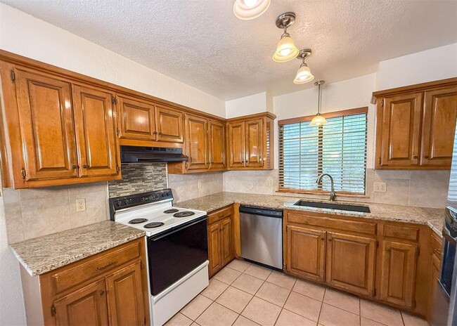 Foto del edificio - 7019 N Spinnaker Ln