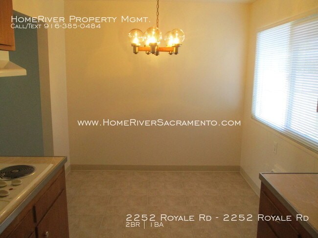 Foto del edificio - NICE DUPLEX NEAR ARDEN FAIR MALL!