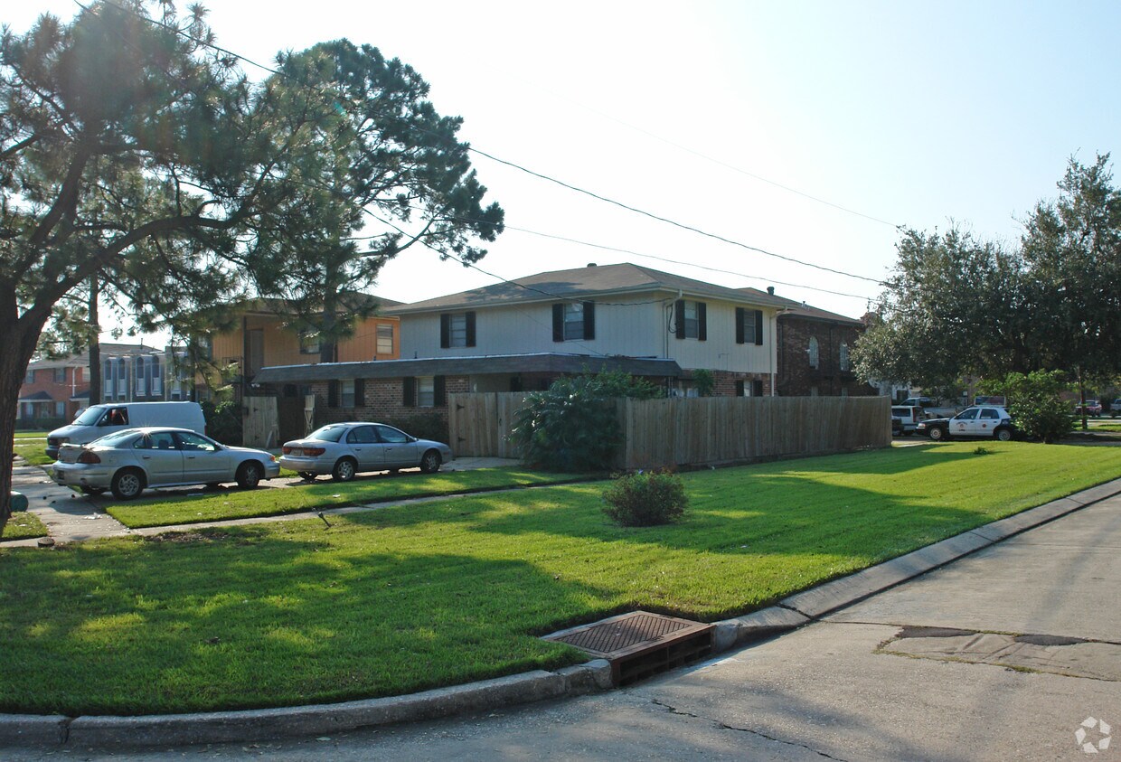 Primary Photo - 5142 Murphy Dr