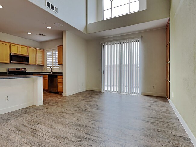 Building Photo - 619 Desert Silk Ct