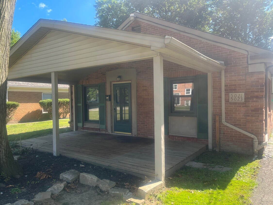 Foto principal - 5021 Forest Park Pl