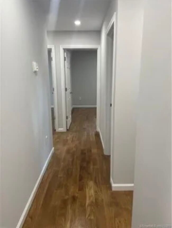 Building Photo - 562 Norman St