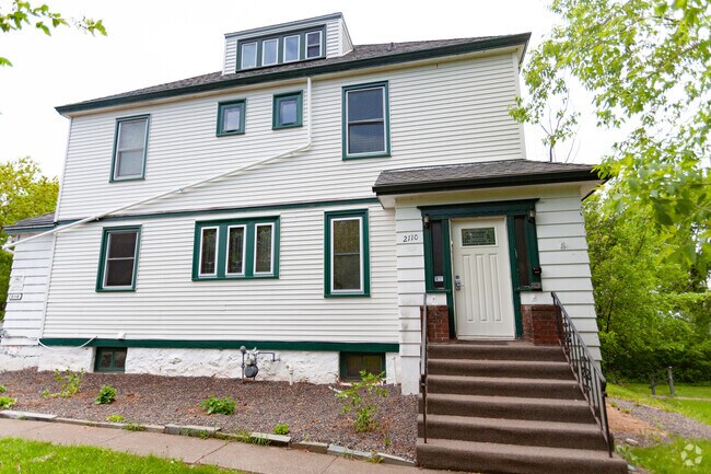 Building Photo - 2110 E Superior St