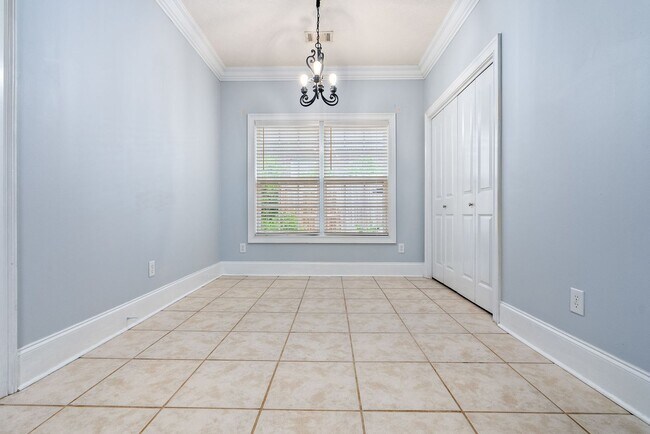 Foto del edificio - 1417 Cloverbrook Cir