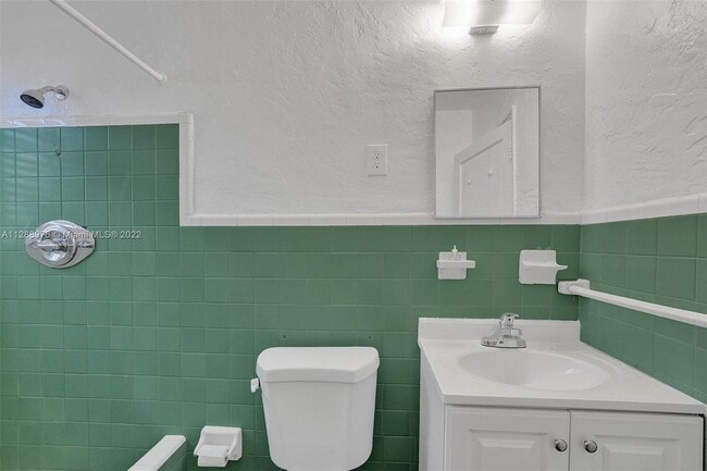 Building Photo - 1739 Moffett St