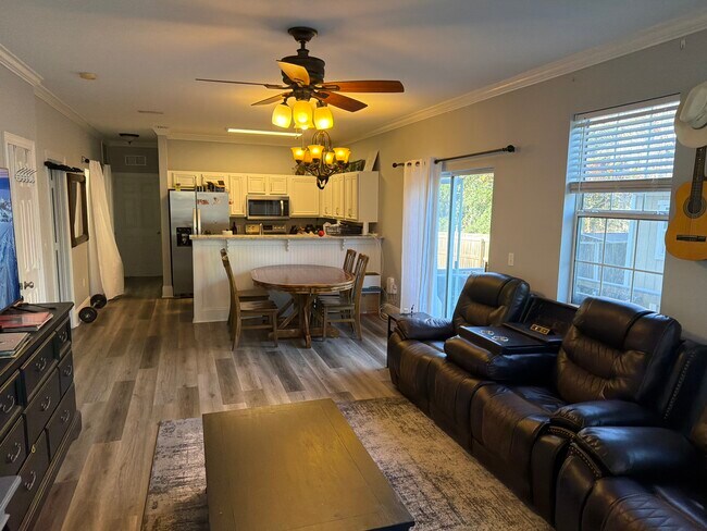 Foto del edificio - 502 Myers Park Ln