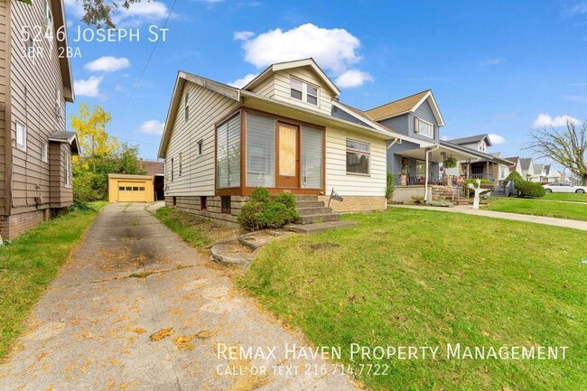 Building Photo - 5246 Joseph, Maple Heights - Spacious 3 be...