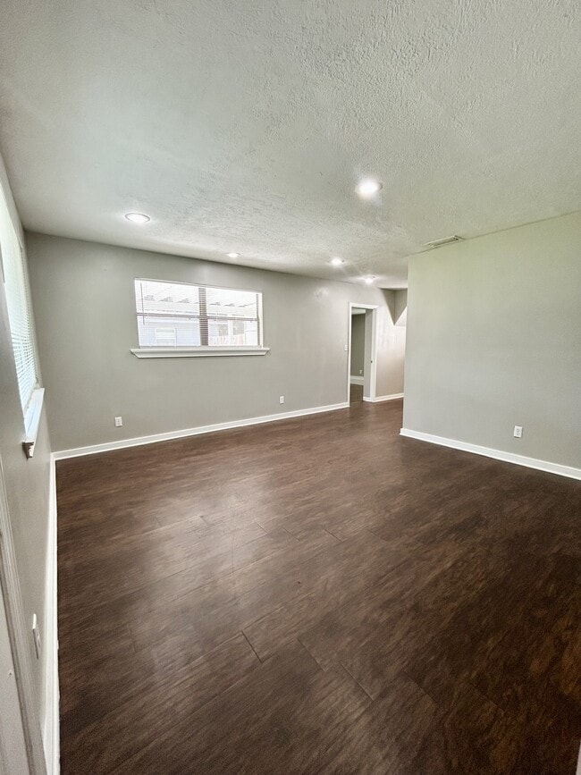 Building Photo - 6724 Zircon Dr