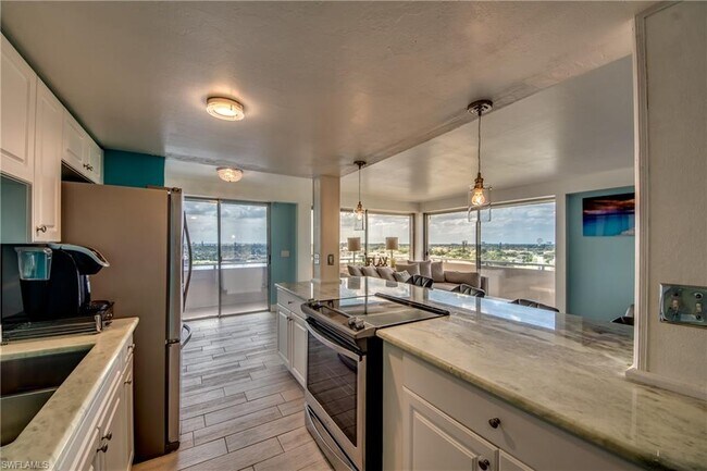 Building Photo - 4807 Sunset Ct