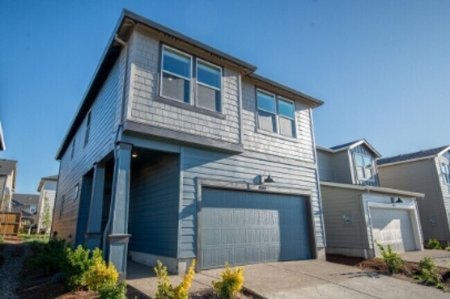 Foto del edificio - Beautiful newer construction 4 bed, 2.5 ba...
