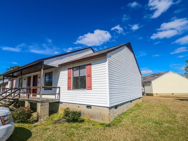 Foto del edificio - 619 Hilltop Dr