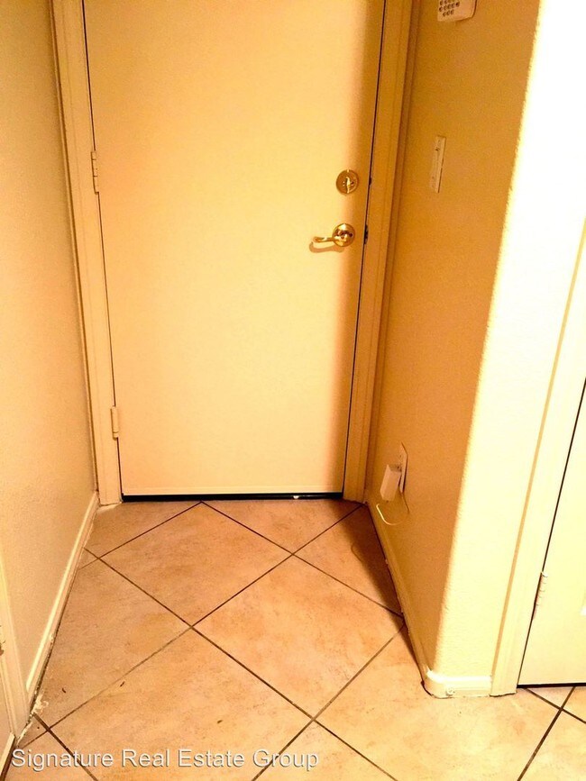 Foto del edificio - 1270 Orange Meadow St