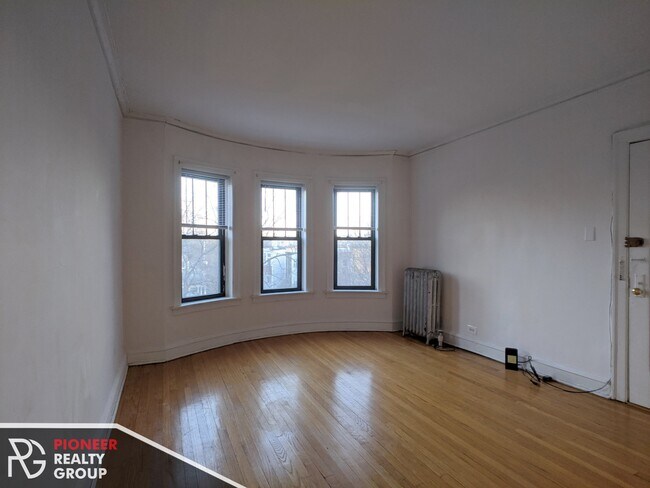 Foto del edificio - 4600 N Winchester Ave
