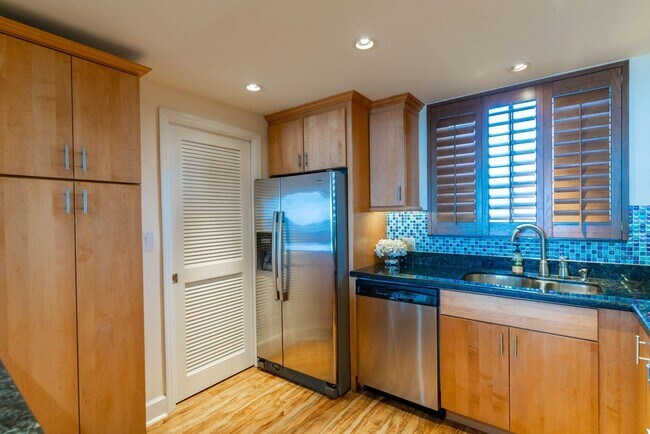 Foto del edificio - 100 Ocean Trail Way