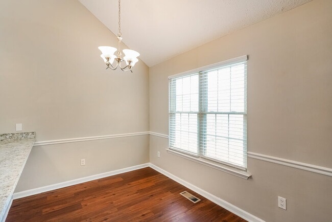 Building Photo - 1921 Pacific Pl