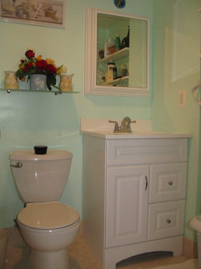 Foto del edificio - 1121 University Blvd W